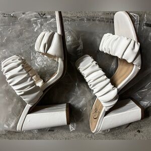 WHITE RUCHED STRAP BLOCK HEELS (SIZE 6)